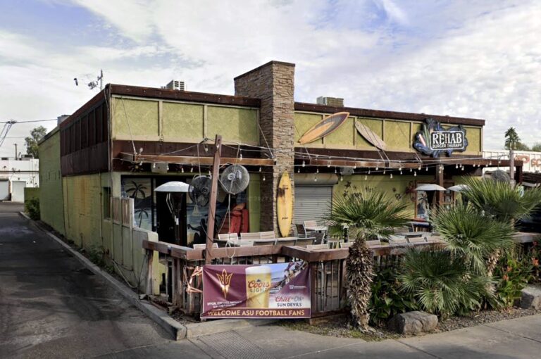 rehab burger therapy scottsdale az exterior 1 768x510