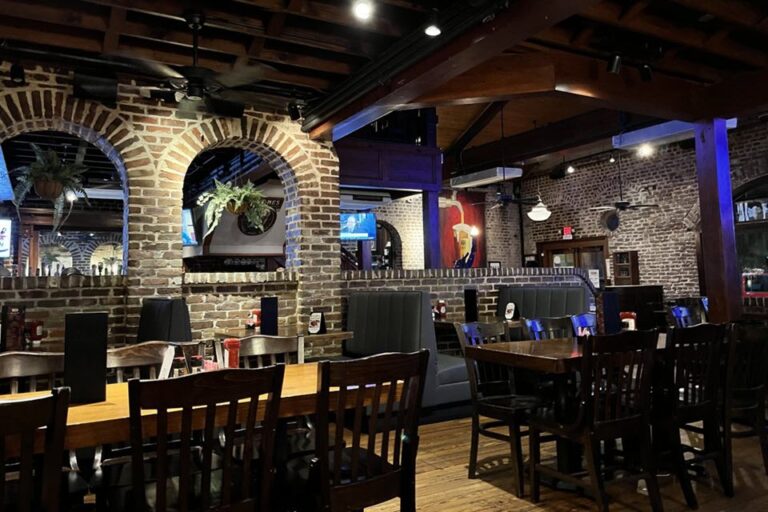 tbonz gill and grill charleston sc interior 3 768x512