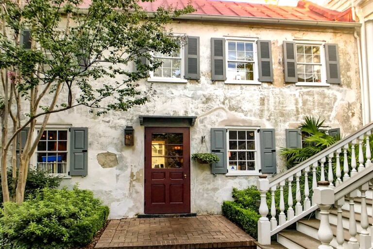 the restaurant at zero george charleston sc exterior 2 768x512