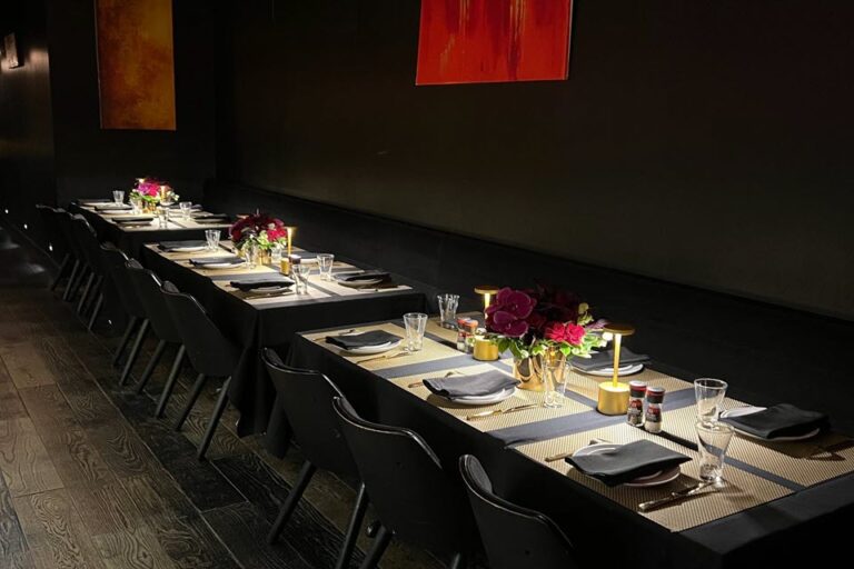 aroqa chelsea new york ny interior 2 768x512