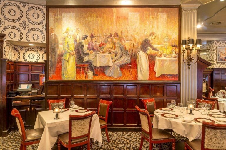 delmonicos new york ny financial district interior 3 768x512