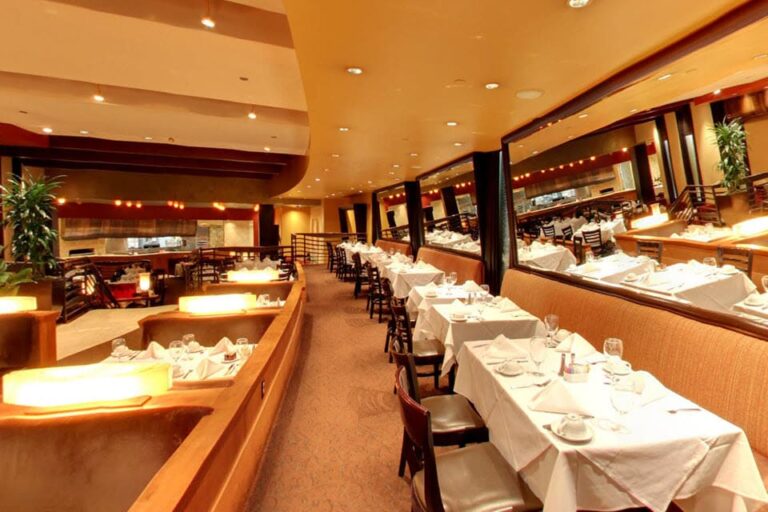 ruths chris seattle wa interior 1 768x512