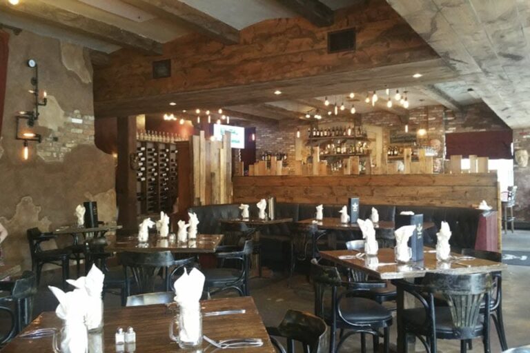 zesti restaurant hartland wi interior 1 768x512