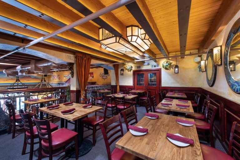 rockn fish restaurant manhattan beach ca interior 1 768x512