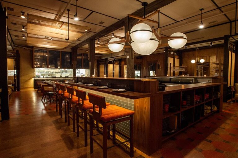 momotaro chicago il interior 5 768x512
