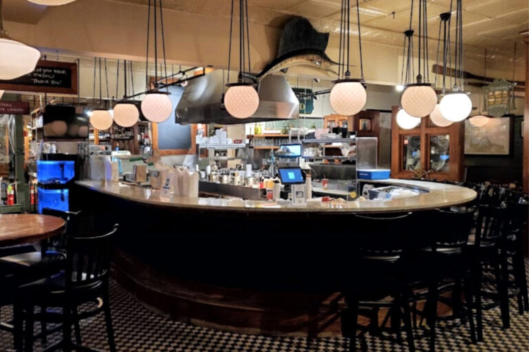 turners seafood grill and market melrose ma interior 2 1 768x512