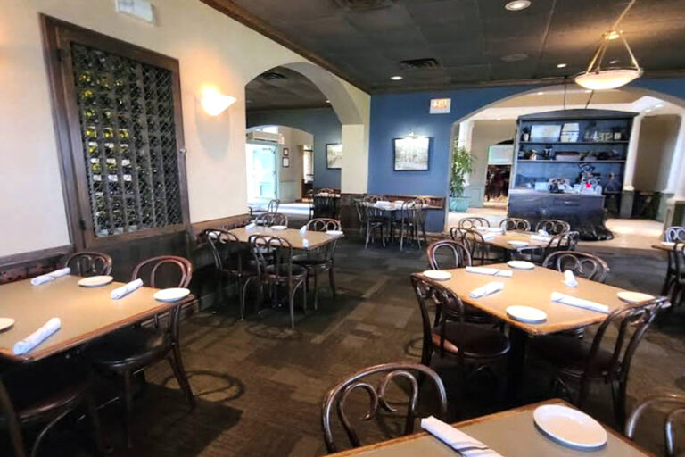 old man raffertys hillsborough nj interior 1 768x512