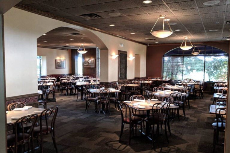 old man raffertys hillsborough nj interior 2 768x512