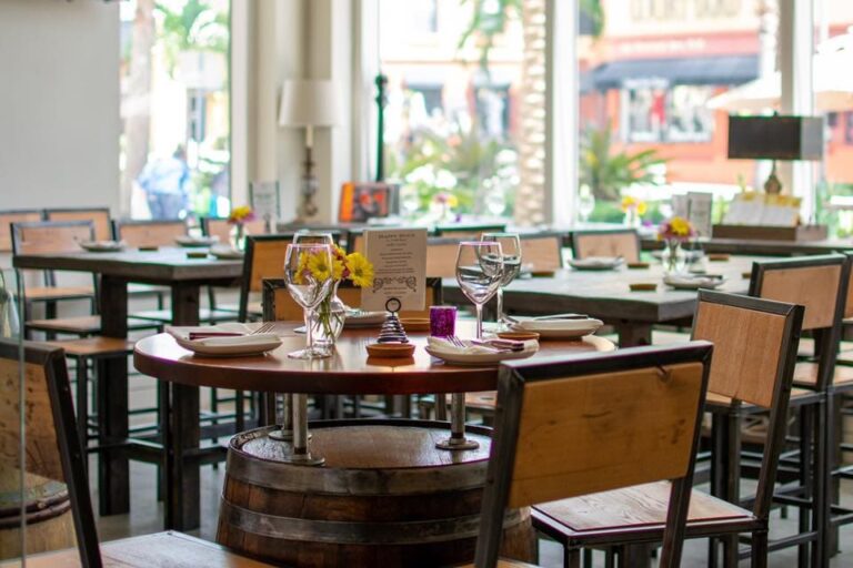 bacchus wine bistro st petersburg fl interior 5 768x512