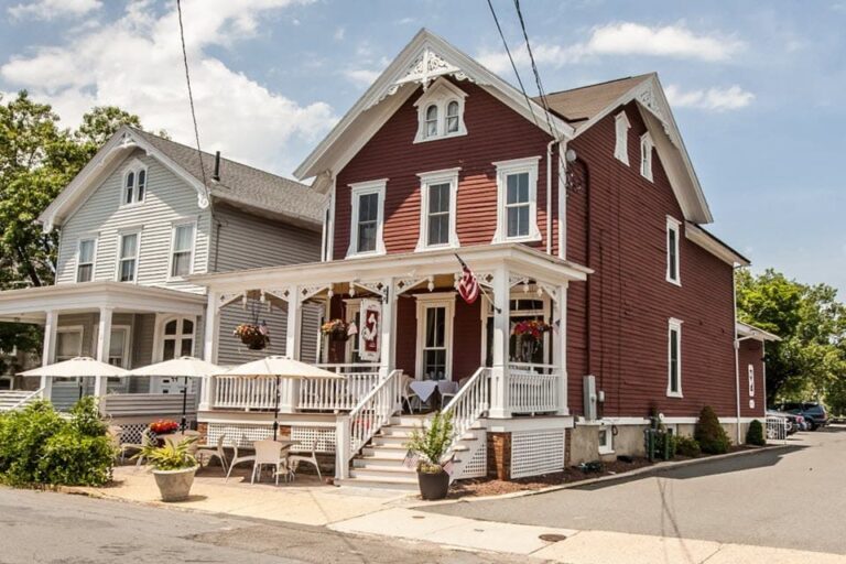matts red rooster flemington nj exterior 1 768x512