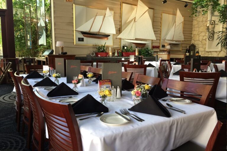 bob heilmans beachcomber restaurant clearwater beach fl interior 2 768x512
