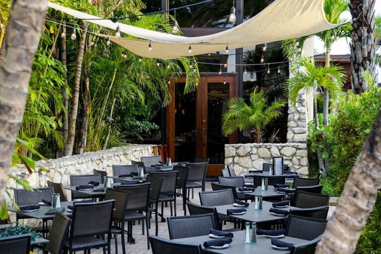 bob heilmans beachcomber restaurant clearwater beach fl outside 1 768x512
