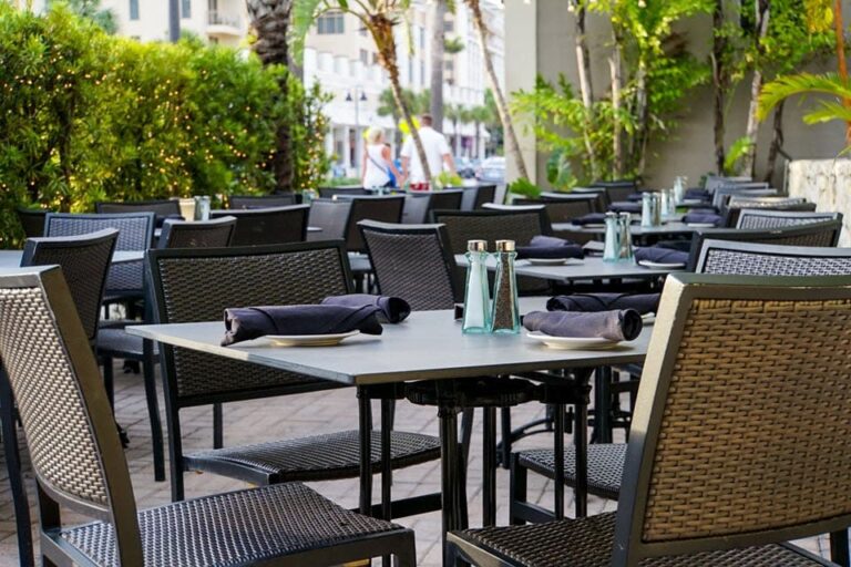 bob heilmans beachcomber restaurant clearwater beach fl outside 2 768x512