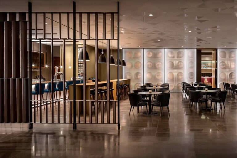 daniels broiler downtown seattle wa interior 2 768x512