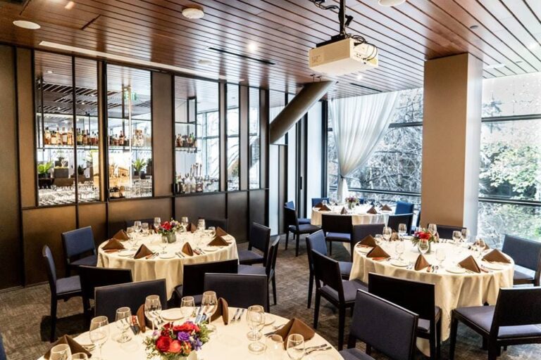 daniels broiler downtown seattle wa interior 5 768x512