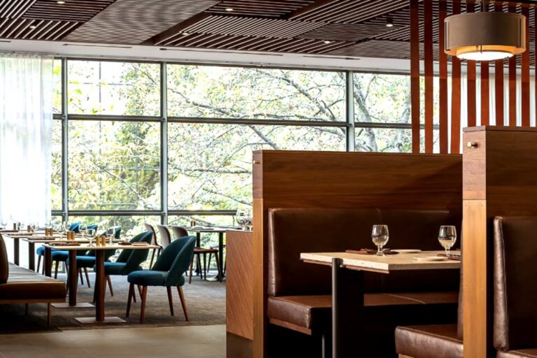 daniels broiler downtown seattle wa interior 9 768x512