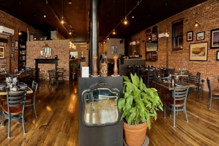 drews bayshore bistro keyport nj interior 2 768x512