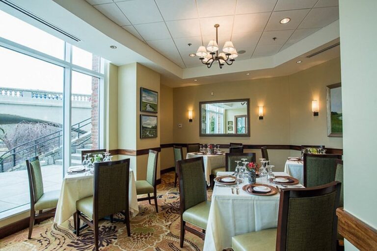 halls chophouse greenville sc interior 10 768x512