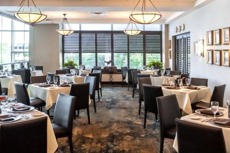 halls chophouse greenville sc interior 7 768x512