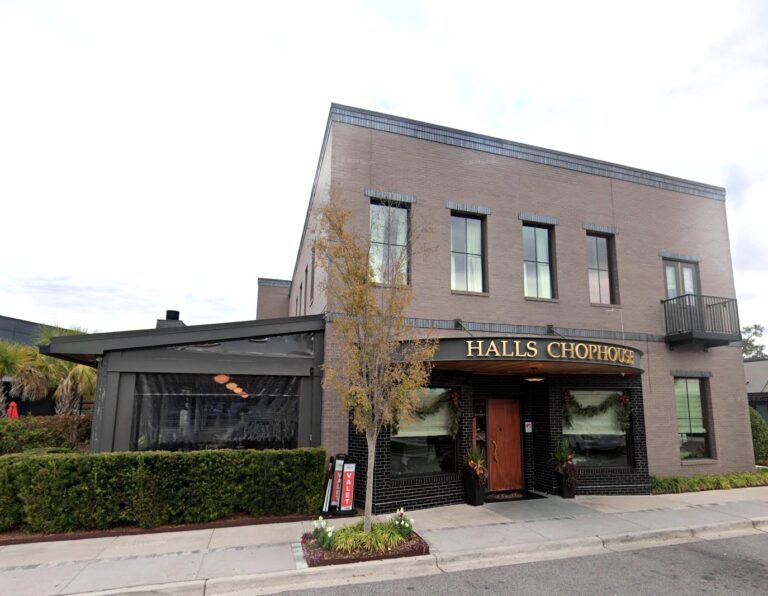 halls chophouse summerville sc exterior 2 768x596