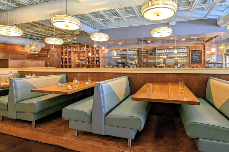 park avenue oyster bar and grill aiken sc interior 2 768x512