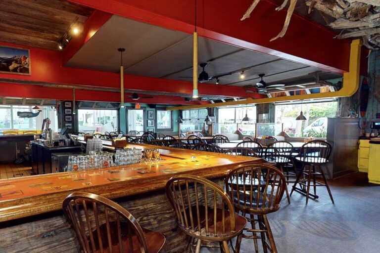 ritas seaside grille folly beach sc interior 3 768x512