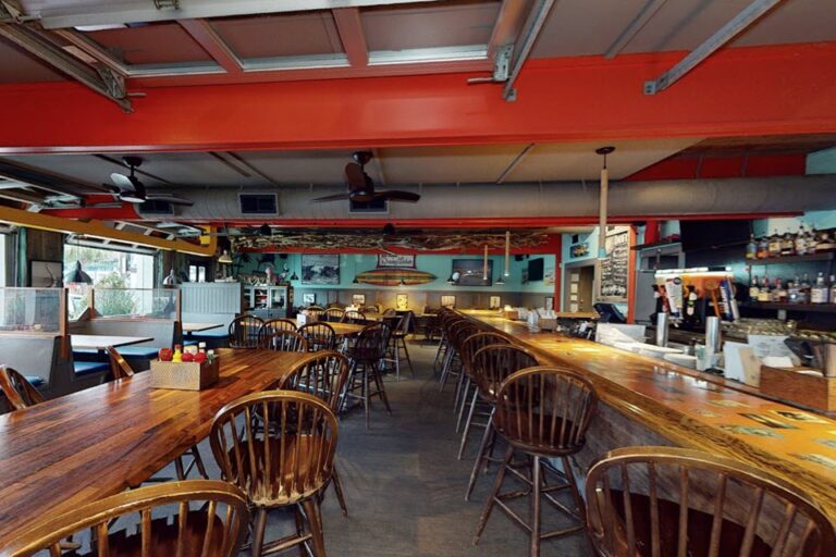 ritas seaside grille folly beach sc interior 6 768x512