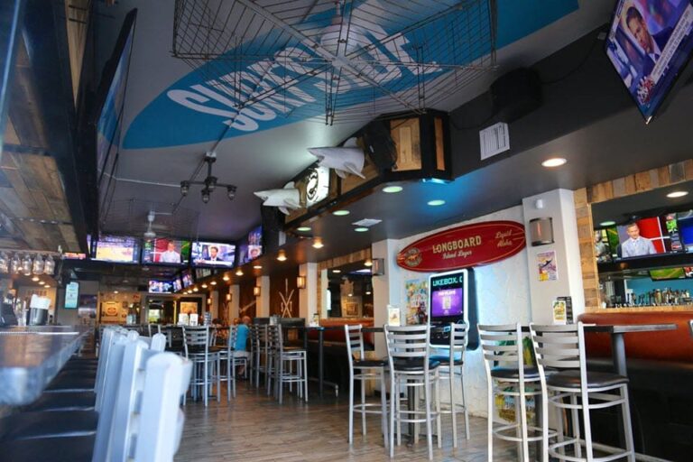 surfside taphouse clearwater beach interior 2 768x512