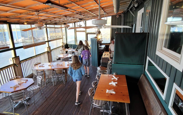 the boathouse isle of palms sc interior 4 768x484