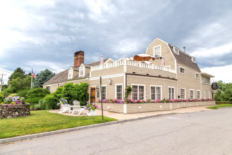 1640 hart house ipswich ma exterior 1 768x512