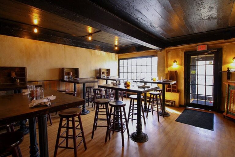 224 boston boston ma interior 2 768x512