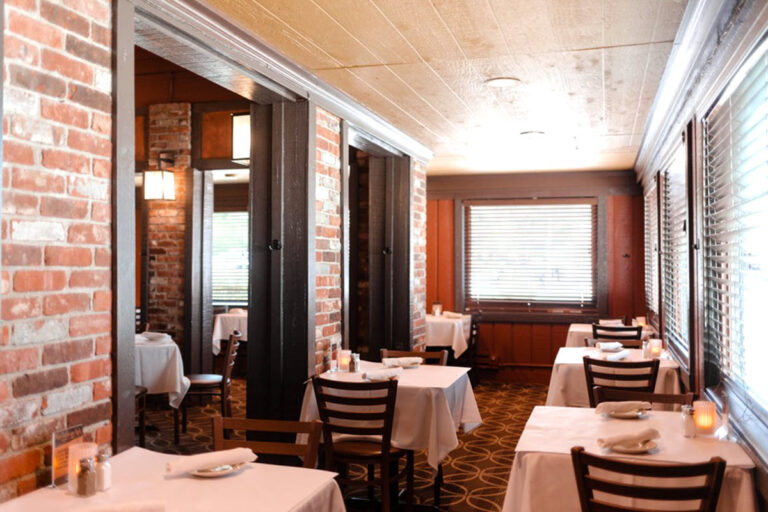 579 benefit street restaurant pawtucket ri interior 3 768x512
