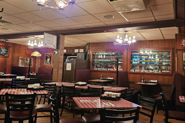 kinchleys tavern ramsey nj interior 1 768x512