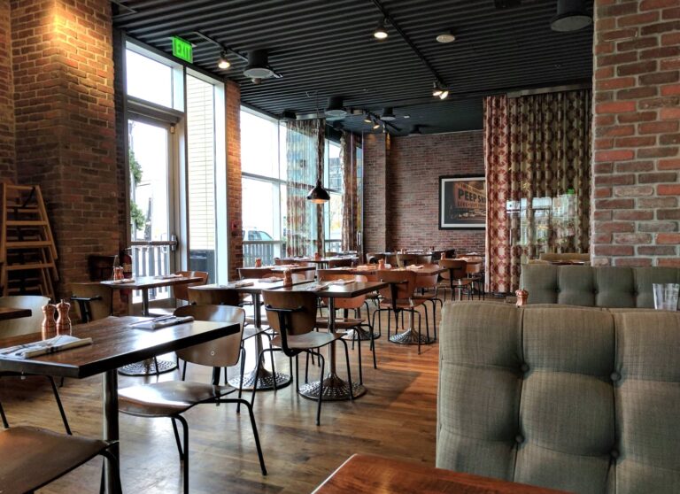 north italia denver co cherry creek dinner interior 4 768x558