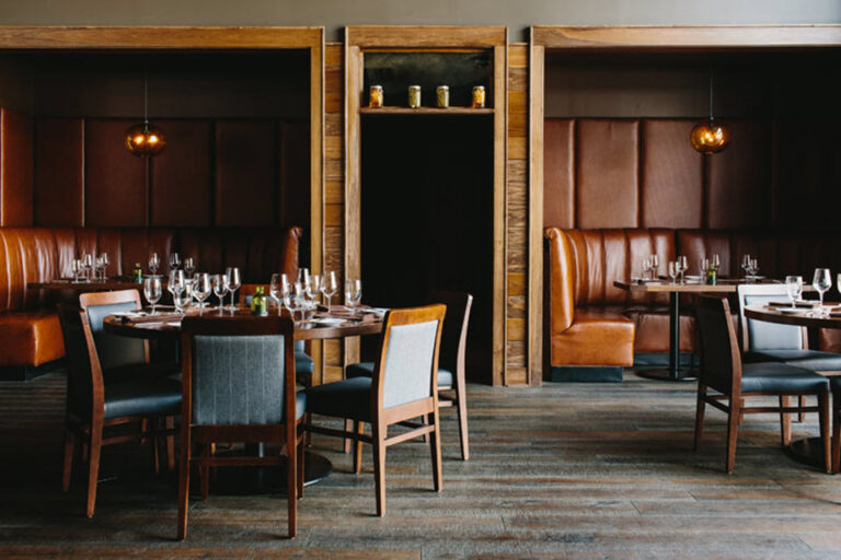 oak steakhouse alpharetta ga interior 12 768x512