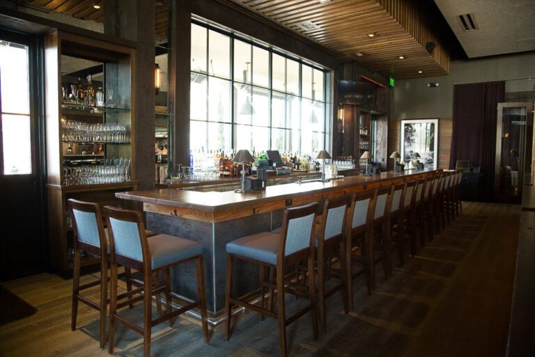 oak steakhouse alpharetta ga interior 4 768x512