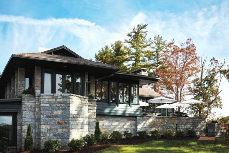 oak steakhouse highlands nc exterior 2 768x512