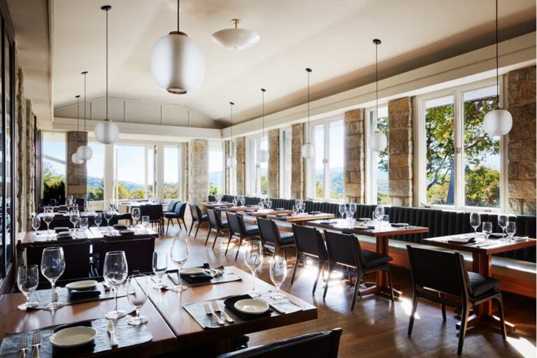 oak steakhouse highlands nc interior 1 768x512