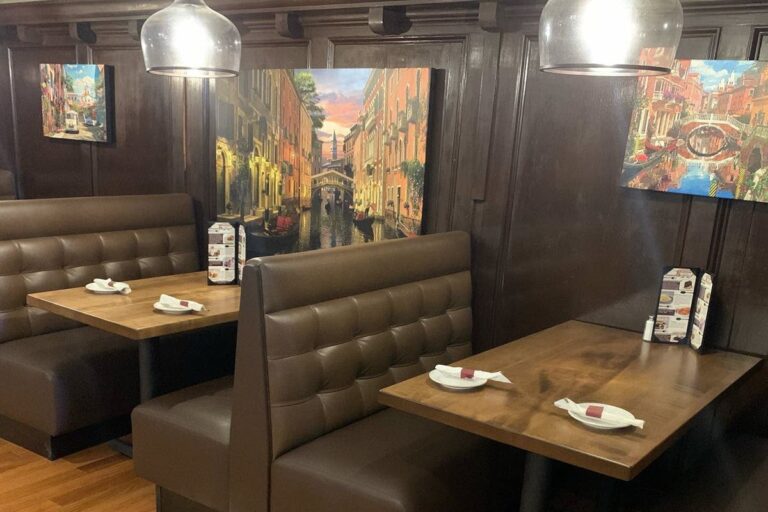 spumonis italian seafood restaurant pawtucket ri interior 2 768x512