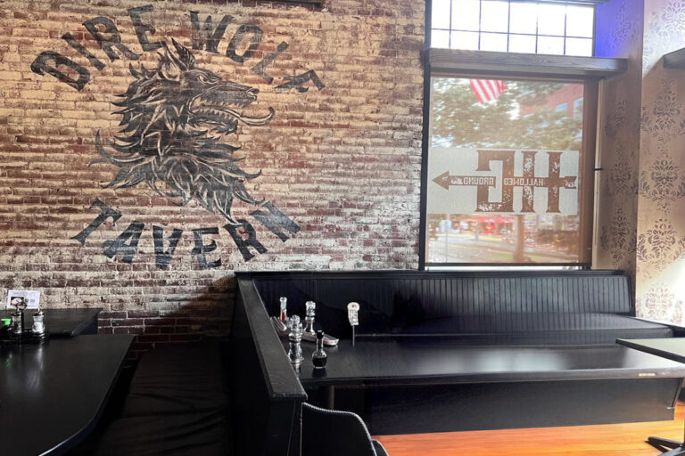 dire wolf tavern salem ma interior 8 768x512