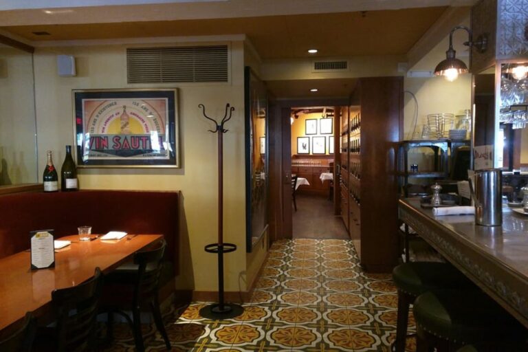 marche eugene oregon interior 4 768x512