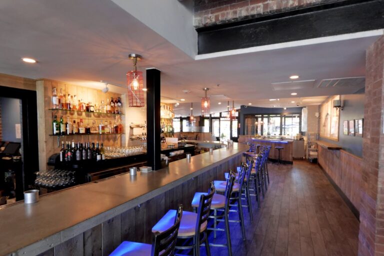sea level oyster bar salem ma interior 3 768x512