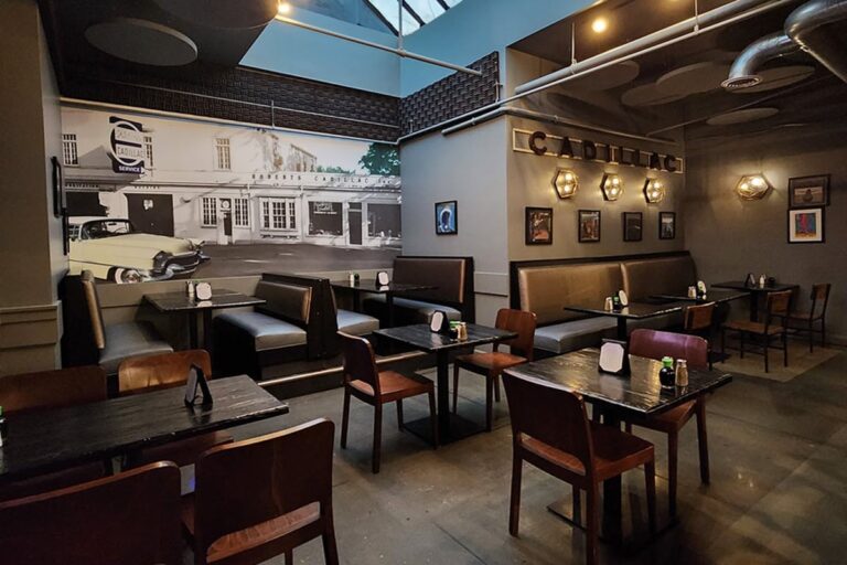 hale street tavern and oyster bar beverly ma interior 3 768x512