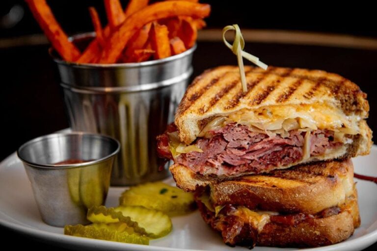 730 tavern kitchen and bar cambridge ma food 2 768x512