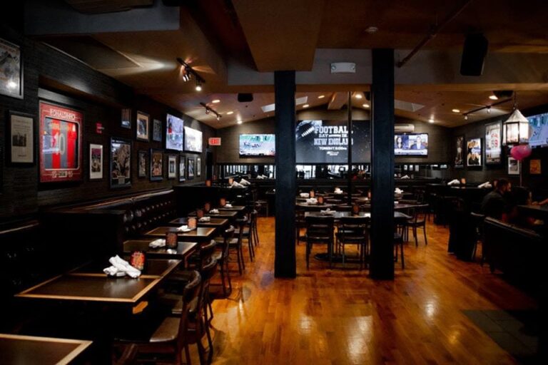 730 tavern kitchen and bar cambridge ma interior 1 768x512