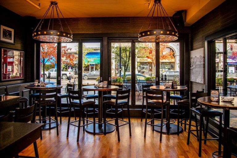 730 tavern kitchen and bar cambridge ma interior 2 768x512
