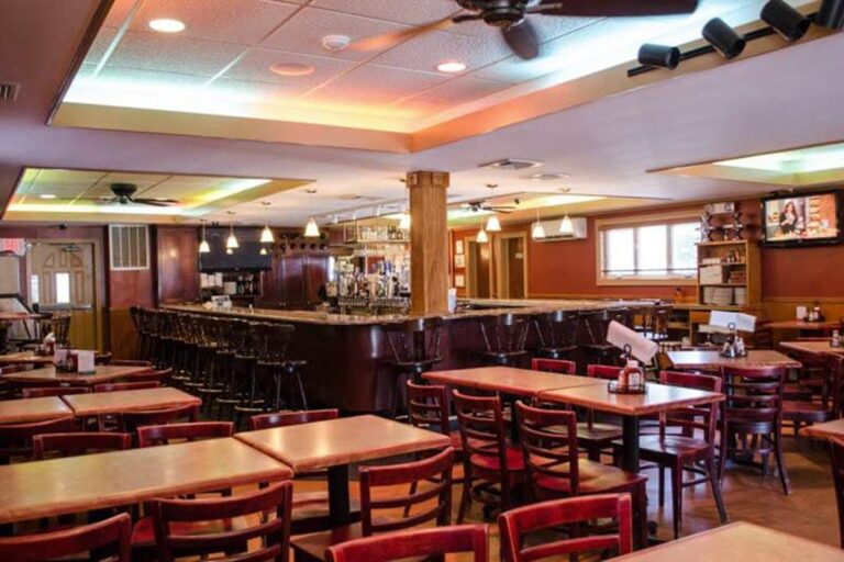 jojos tavern hamilton nj interior 2 768x512