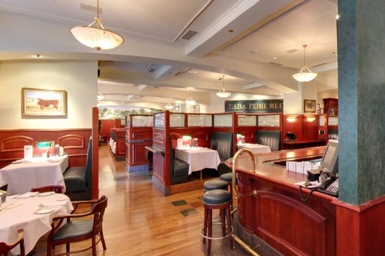 801 chophouse des moines ia interior 1 768x512