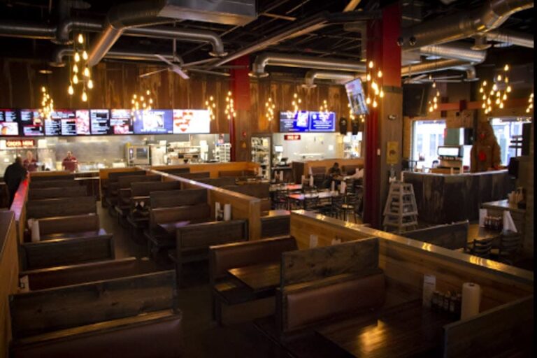 bears smokehouse hartford ct interior 2 768x512