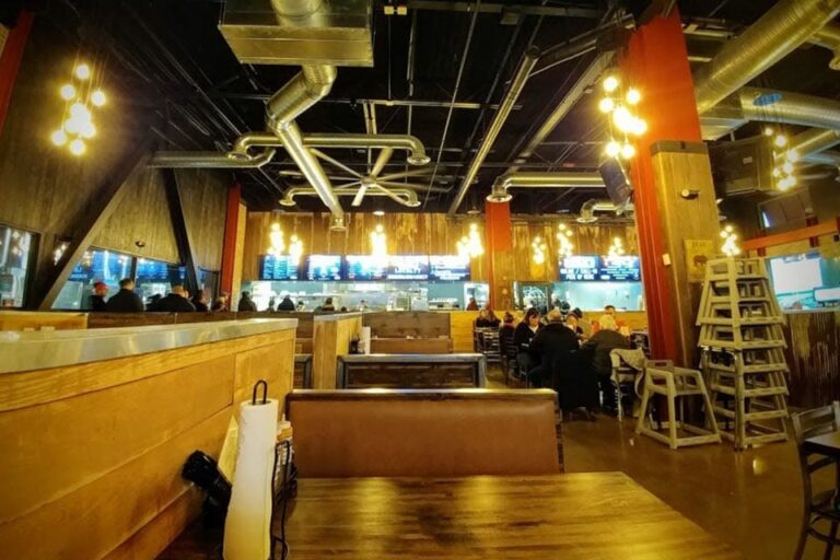 bears smokehouse hartford ct interior 6 768x512